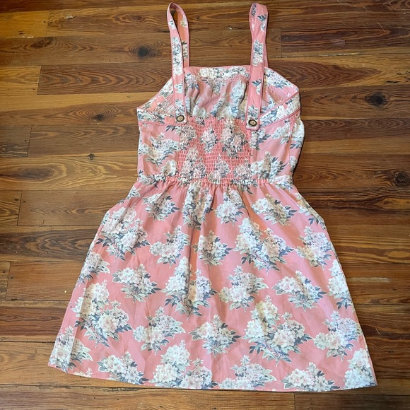 Spring AE Dress - Picture 2 of 3